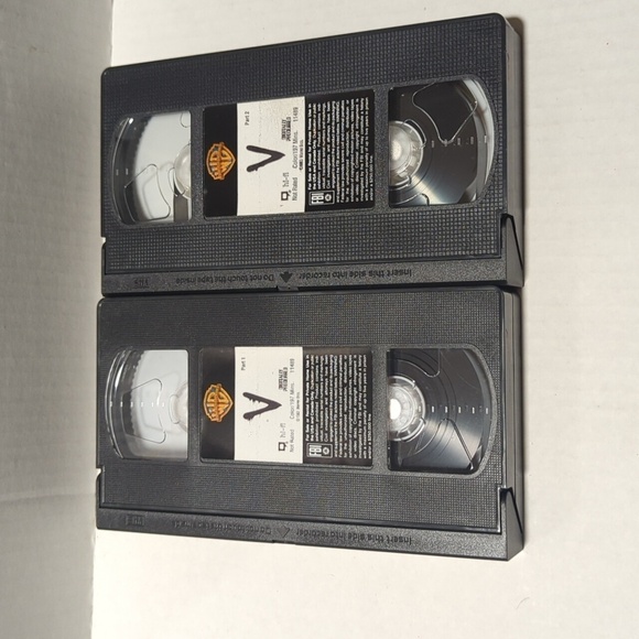 Warner Bros. V The Complete Mini Series VHS Box Set - Picture 7 of 8